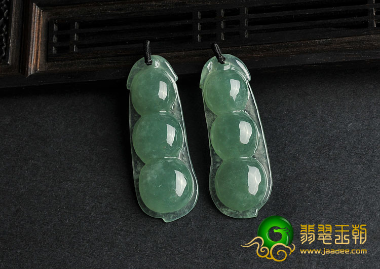 冰种晴水缅甸翡翠A货四季豆挂件（一对）