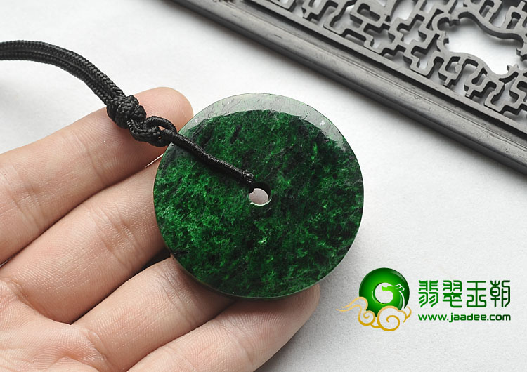 细糯种癣加绿缅甸翡翠A货平安扣挂件