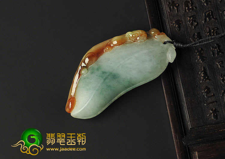 糯冰种黄翡飘花缅甸翡翠A货福瓜挂件（磨砂）