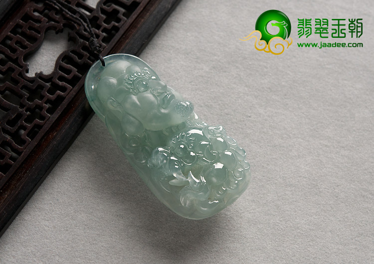冰种晴水缅甸翡翠A货龙头罗汉挂件