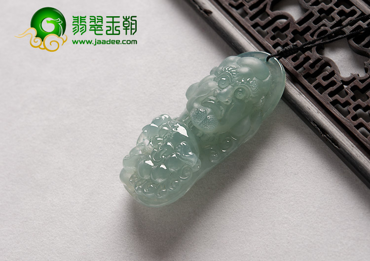 冰种晴水缅甸翡翠A货龙头罗汉挂件