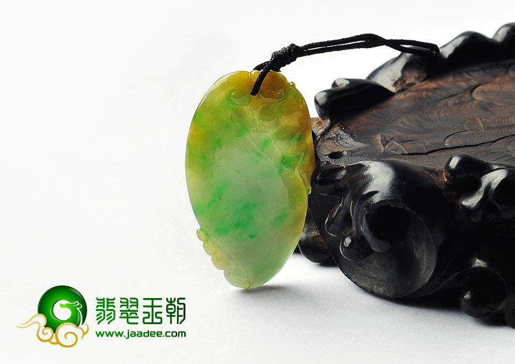 糯冰种黄加绿缅甸翡翠A货灵猴献寿挂件