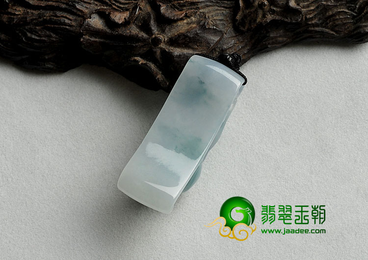 糯冰种晴水缅甸翡翠A货貔貅挂件