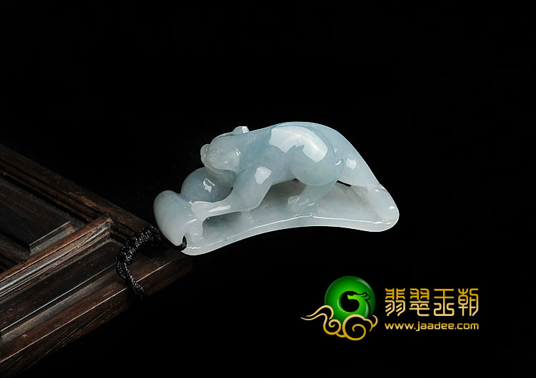 糯冰种晴水缅甸翡翠A货貔貅挂件