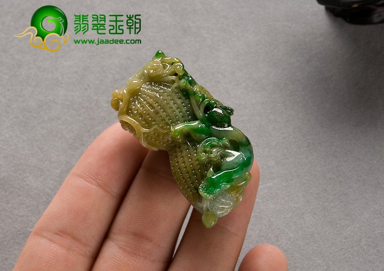 糯冰种黄加绿缅甸翡翠A货生意兴隆挂件