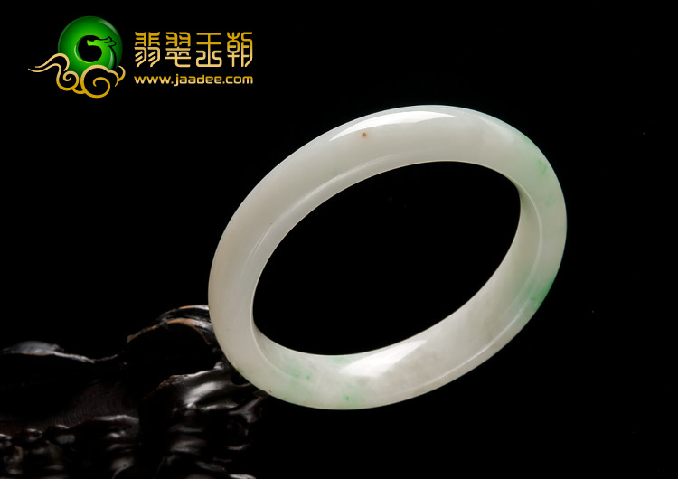 糯冰种飘翠缅甸翡翠A货手镯（57.7mm）
