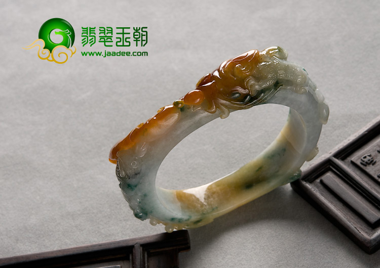糯冰种红黄翡飘花缅甸翡翠A货福寿如意雕花贵妃镯（56.1mm-49.2mm）