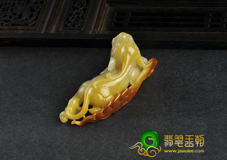 糯冰种红黄翡缅甸翡翠A货貔貅挂件