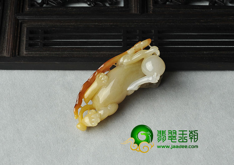 糯冰种红黄翡缅甸翡翠A货貔貅挂件