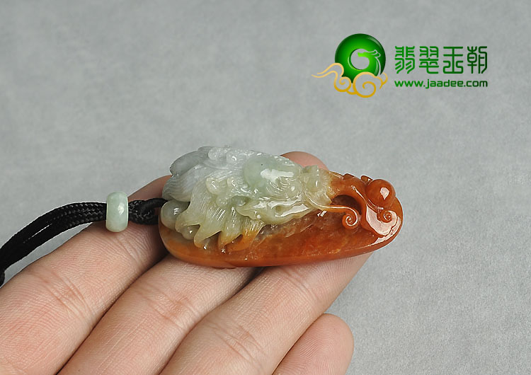 糯冰种红翡缅甸翡翠A货龙头挂件