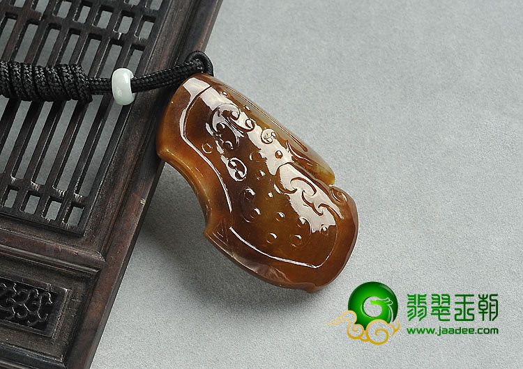 糯冰种褐黄翡缅甸翡翠A货仿古龙挂件