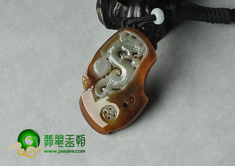 糯冰种褐黄翡缅甸翡翠A货仿古龙挂件