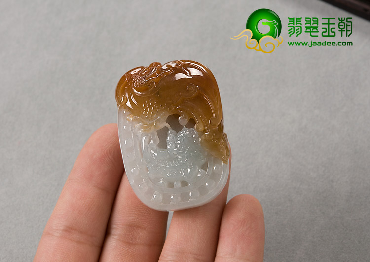 (超值推荐)糯冰种褐黄翡缅甸翡翠A货貔貅挂件