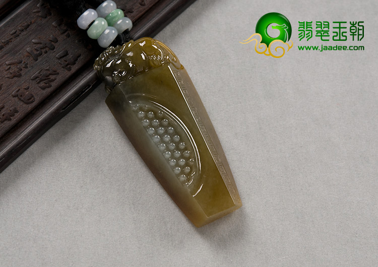 糯冰种褐黄翡缅甸翡翠A货仿古貔貅挂件