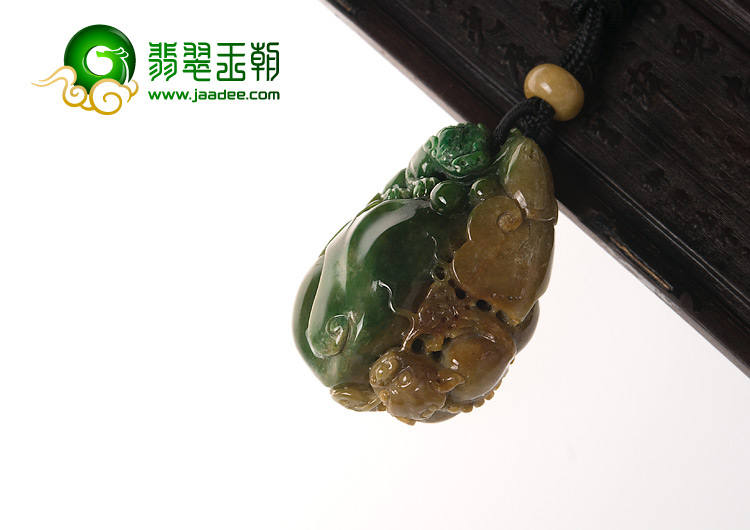 细糯种黄加绿缅甸翡翠A货貔貅挂件