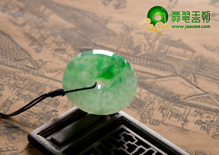 糯冰种翠色缅甸翡翠A货平安扣挂件