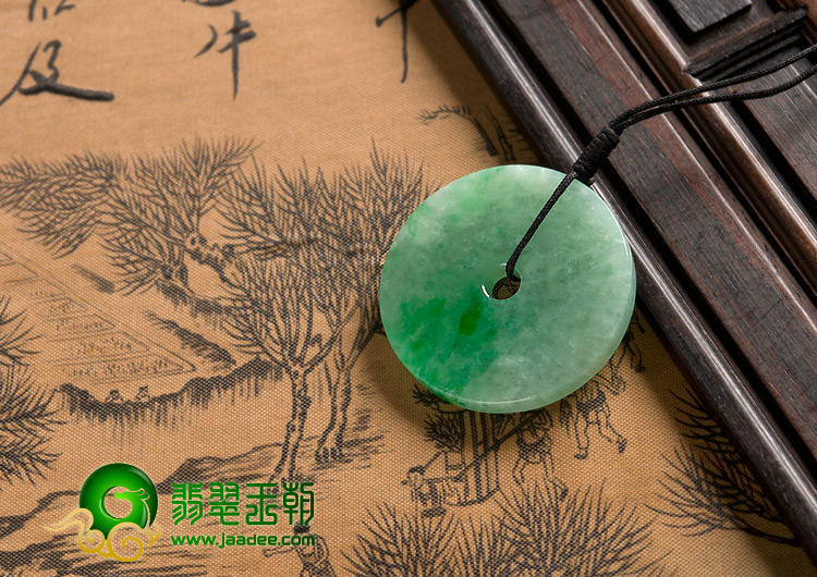 糯冰种翠色缅甸翡翠A货平安扣挂件