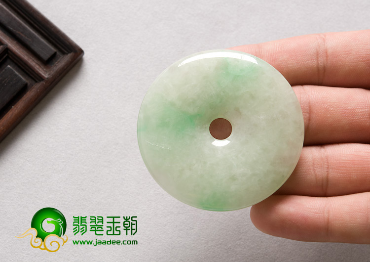 糯冰种飘翠缅甸翡翠A货平安扣挂件