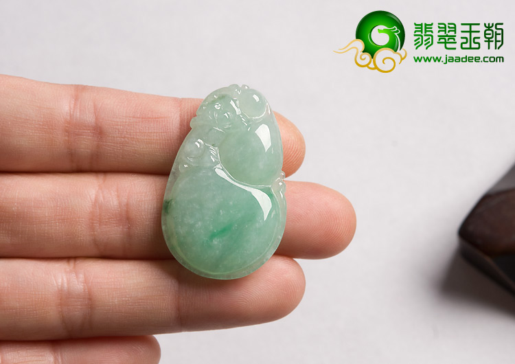 糯冰种豆色缅甸翡翠A货福禄寿挂件