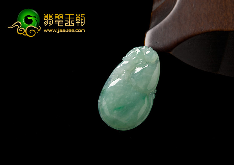 糯冰种豆色缅甸翡翠A货福禄寿挂件