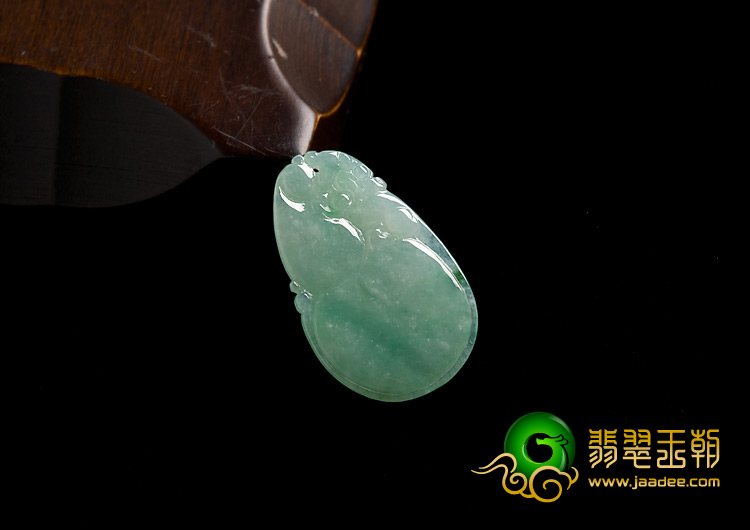 糯冰种豆色缅甸翡翠A货福禄寿挂件