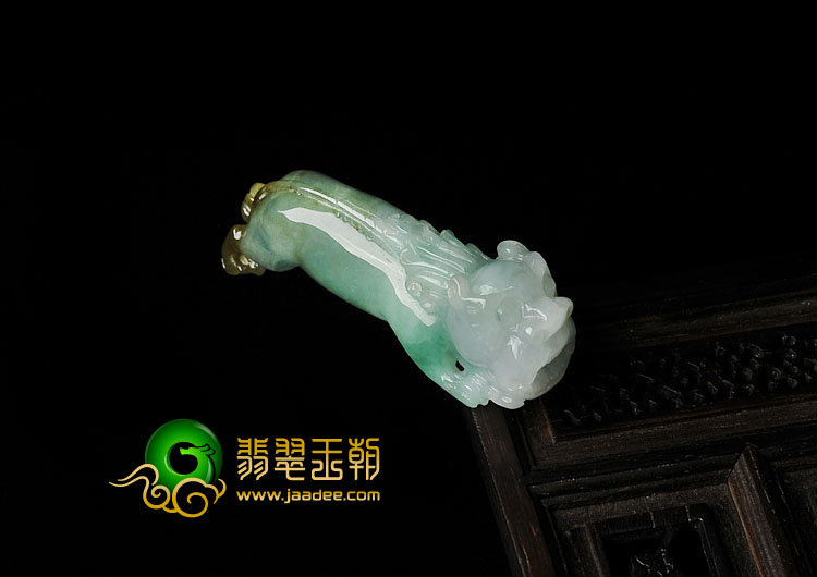 糯冰种三彩缅甸翡翠A货貔貅挂件