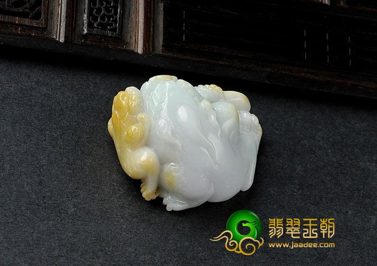 细糯种紫罗兰黄翡缅甸翡翠A货貔貅挂件