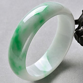 糯冰种翠色缅甸翡翠A货手镯（55.8mm）