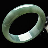 糯冰种晴水略飘花缅甸翡翠A货手镯（57.6mm）