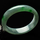 糯冰种飘翠缅甸翡翠A货贵妃镯（57.6-49.5mm）