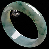 冰种飘花略带黄翡缅甸翡翠A货手镯（58.3mm）