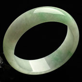 糯冰种飘翠缅甸翡翠A货手镯（55.7mm）