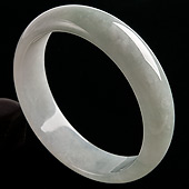 糯冰种淡晴水缅甸翡翠A货手镯（61.3mm）