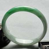糯冰种翠色缅甸翡翠A货手镯（59.3mm）