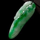 糯冰种翠色缅甸翡翠A货福瓜挂件