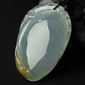 冰种晴水略带黄翡缅甸翡翠A货福瓜挂件