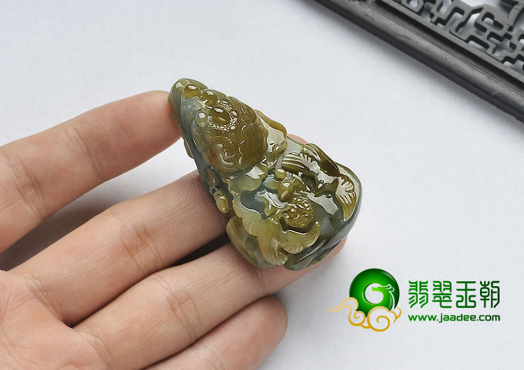 糯冰种褐黄翡缅甸翡翠A货富贵花开挂件