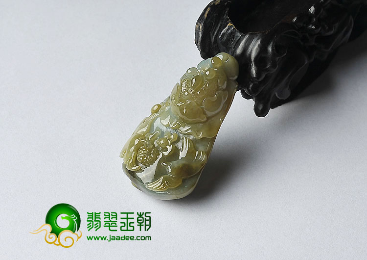 糯冰种褐黄翡缅甸翡翠A货富贵花开挂件