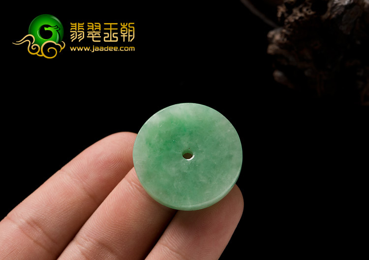 糯冰种翠色缅甸翡翠A货平安扣挂件