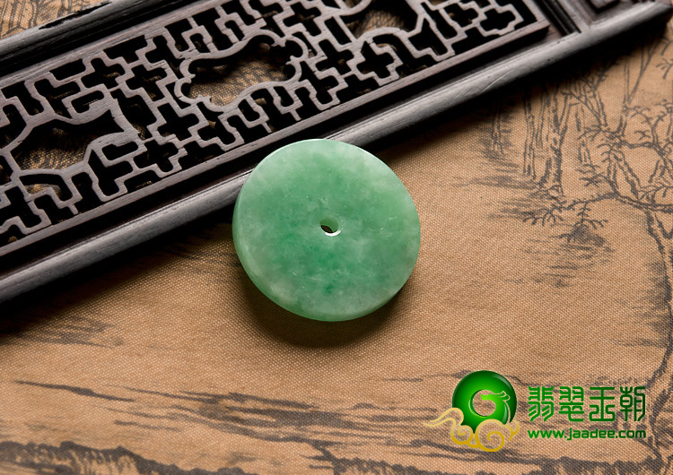 糯冰种翠色缅甸翡翠A货平安扣挂件
