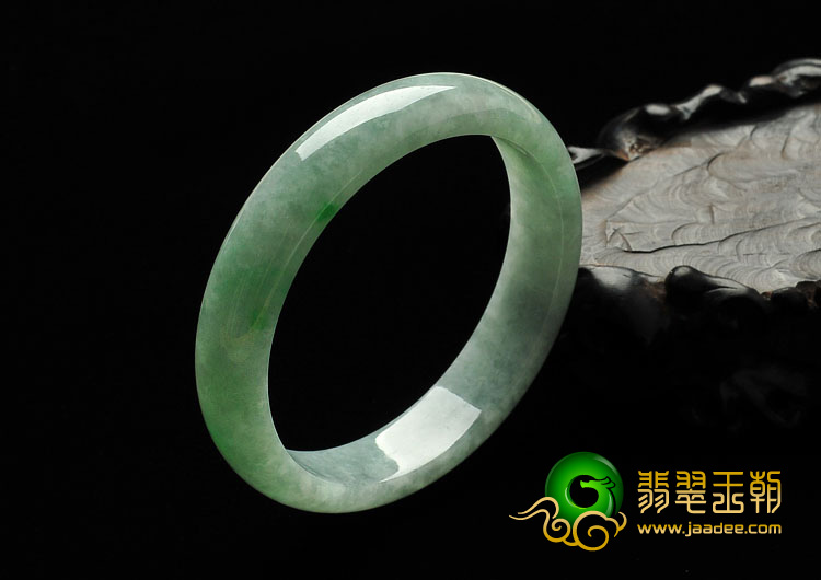 糯冰种飘翠缅甸翡翠A货手镯（54.6mm）