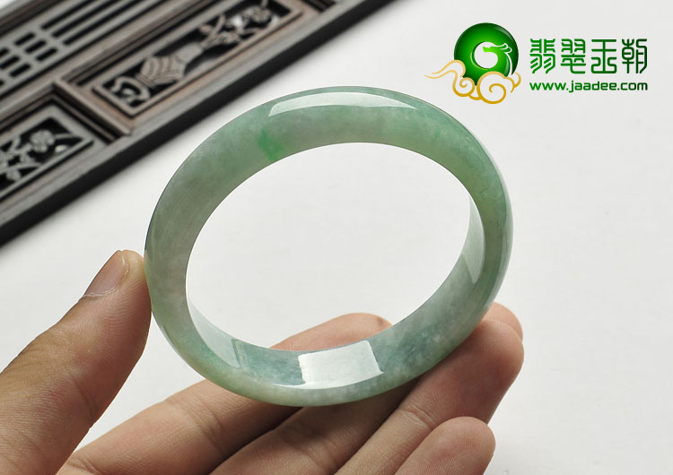 糯冰种飘翠缅甸翡翠A货手镯（54.6mm）