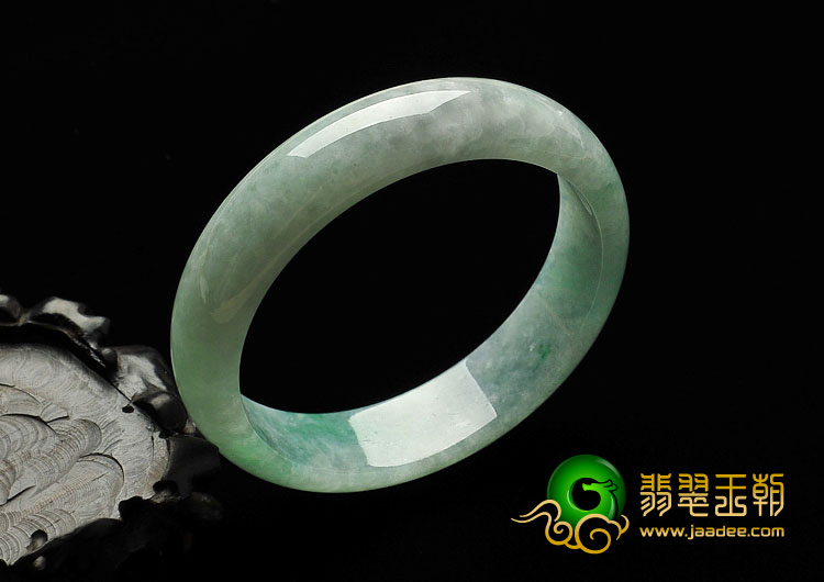 糯冰种飘翠缅甸翡翠A货手镯（54.3mm）