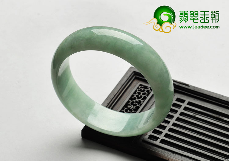 糯冰种晴水缅甸翡翠A货手镯（55.4mm）