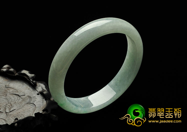 糯冰种飘翠缅甸翡翠A货手镯（54.8mm）