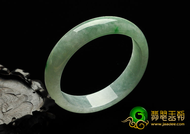 糯冰种飘翠缅甸翡翠A货手镯（54.7mm）