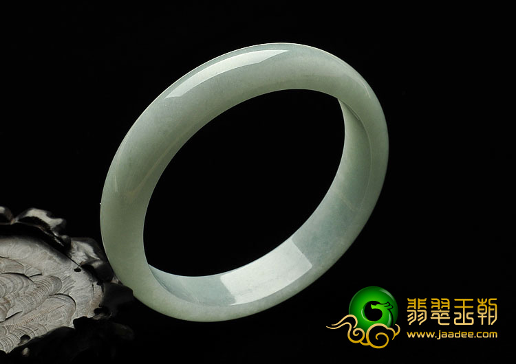 feicui糯冰种晴水缅甸翡翠A货手镯（58.4mm）
