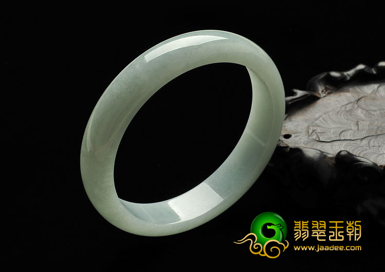 feicui糯冰种晴水缅甸翡翠A货手镯（58.4mm）