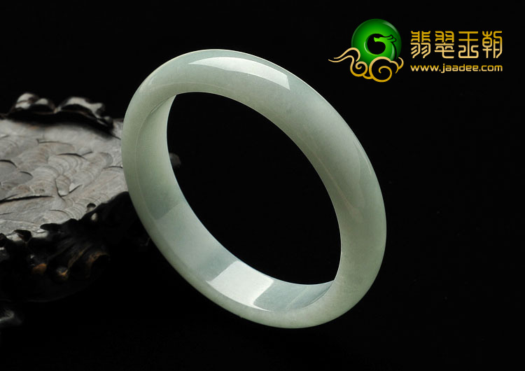 feicui糯冰种晴水缅甸翡翠A货手镯（58.4mm）