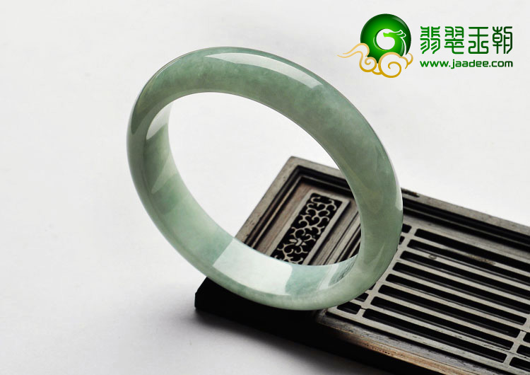 糯冰种晴水缅甸翡翠A货手镯（61.3mm）